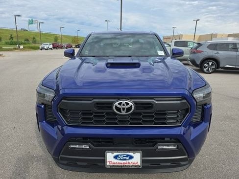 Used 2024 Toyota Tacoma 4x4 Double Cab image 8