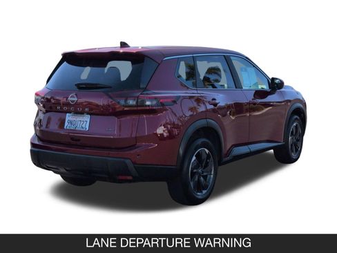 Used 2025 Nissan Rogue SV image 8