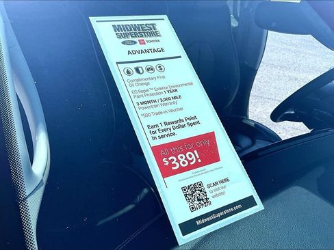 Used 2023 Chrysler Pacifica Limited FWD image 10