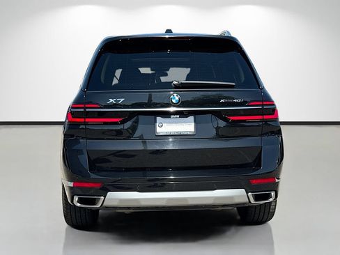 Used 2023 BMW X7 xDrive40i w/ Premium Package AWD/4WD image 4