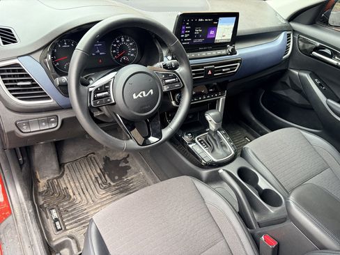 Used 2023 Kia Seltos S w/ Navigation Package AWD/4WD image 11