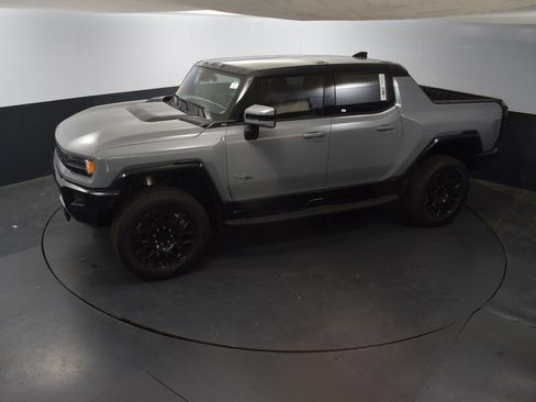 New 2025 GMC Hummer EV 2X image 44