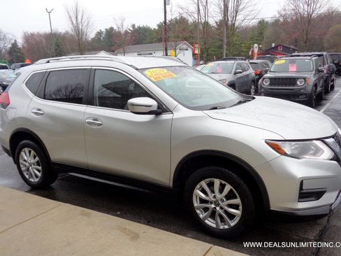 Used 2020 Nissan Rogue S w/ Special Edition Package image 2