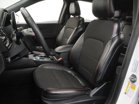 Used 2024 Ford Escape ST-Line w/ Tech Pack #1 AWD/4WD image 17