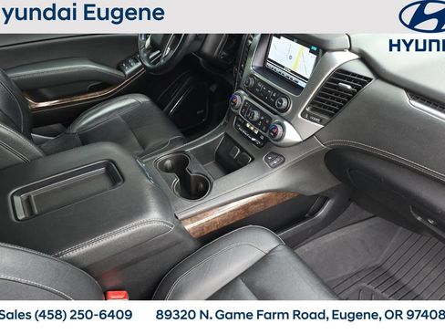 Used 2019 Chevrolet Tahoe LT w/ Luxury Package AWD/4WD image 27