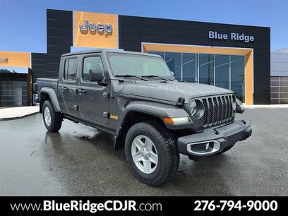 Used 2022 Jeep Gladiator Sport