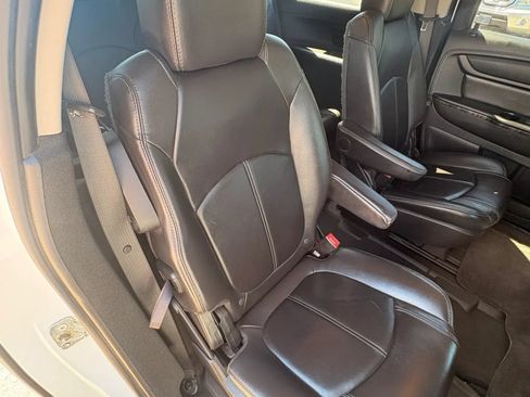 Used 2016 GMC Acadia SLT AWD/4WD image 29