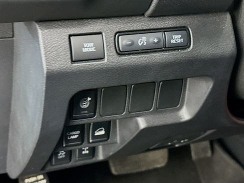 Used 2023 Nissan Frontier PRO-4X w/ Technology Package image 17