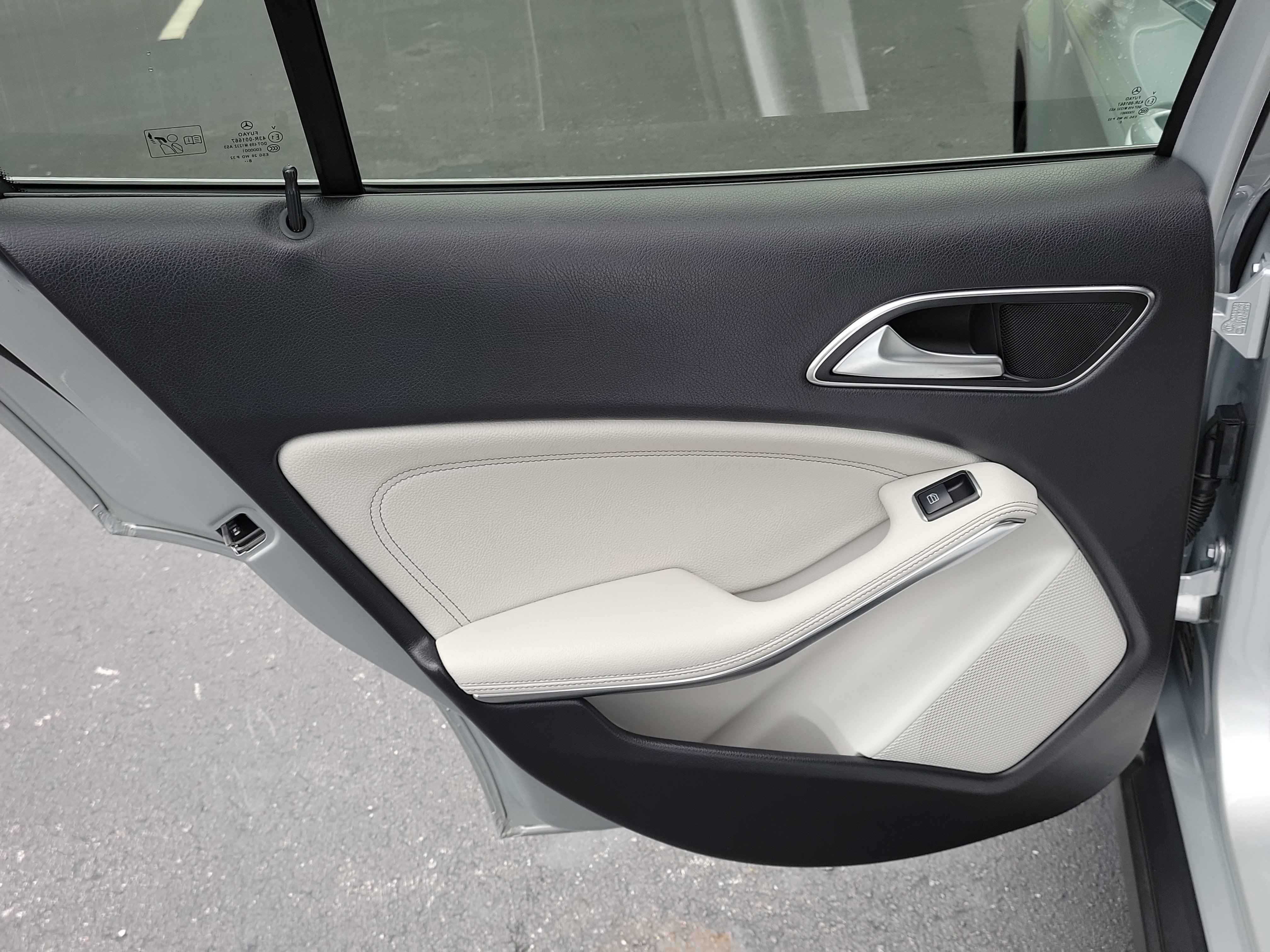 Used 2019 Mercedes-Benz GLA 250 image 9