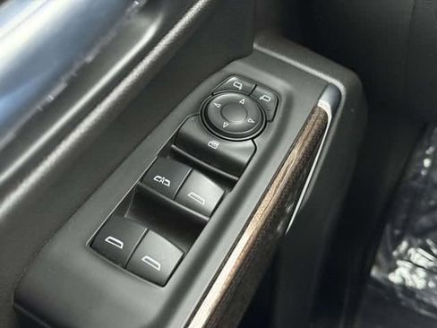 Used 2021 Chevrolet Silverado 1500 LT image 17