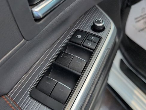 Certified 2022 Toyota Sienna XSE image 24