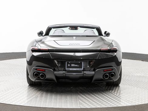 Used 2025 Ferrari Roma Spider RWD image 8