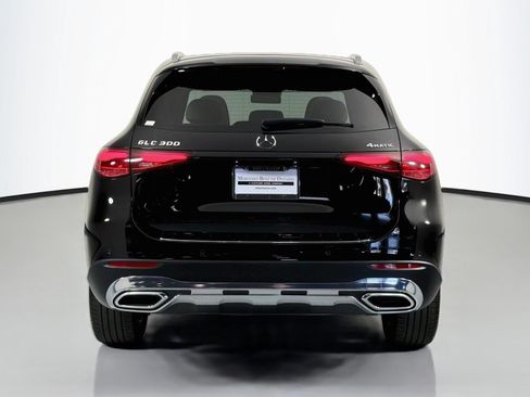 Used 2024 Mercedes-Benz GLC 300 4MATIC image 4