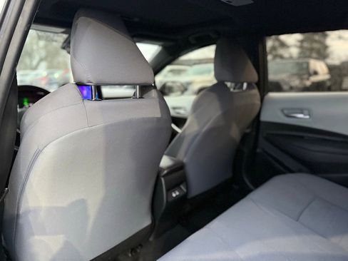 Used 2024 Toyota Corolla SE w/ SE Package image 17