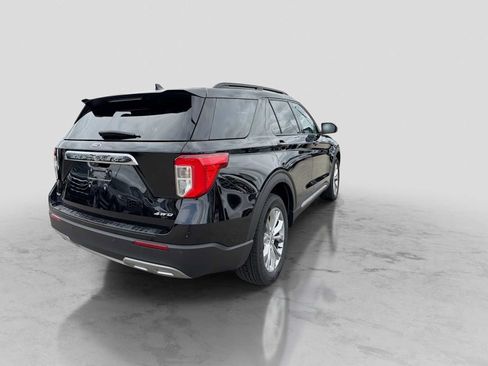 Certified 2024 Ford Explorer XLT w/ Equipment Group 202A AWD/4WD image 6