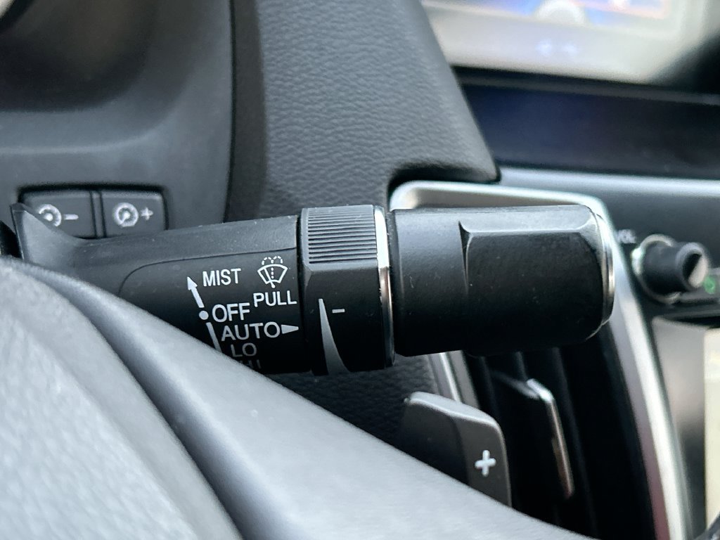 Used 2017 Acura TLX w/ Technology Package FWD image 21