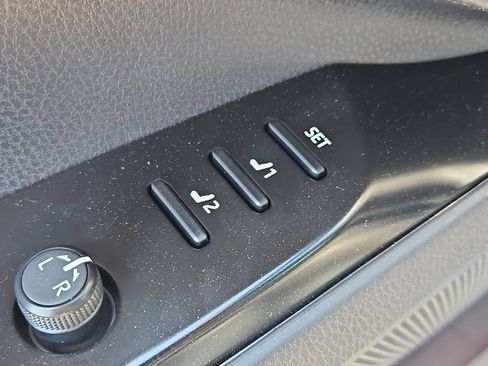 New 2026 Toyota Camry Hybrid AWD/4WD image 16