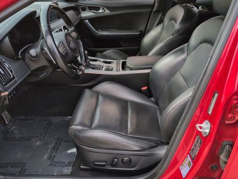 Used 2019 Kia Stinger GT image 12
