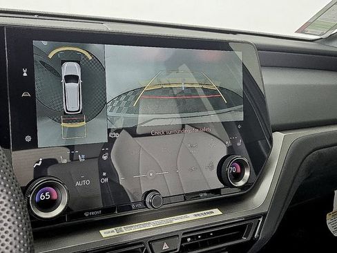 New 2026 Lexus TX 500h AWD image 16