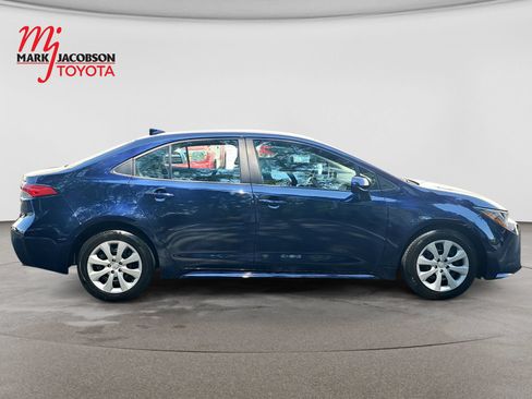 Used 2024 Toyota Corolla LE FWD image 7