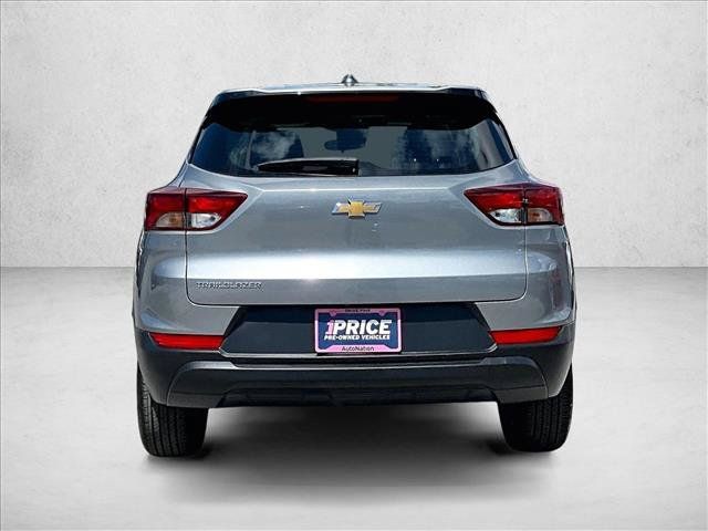 Used 2025 Chevrolet TrailBlazer LS FWD image 4