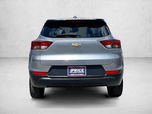 Certified 2025 Chevrolet TrailBlazer LS FWD image 4
