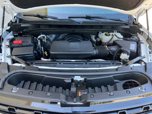 Used 2021 Chevrolet Suburban Z71 w/ Luxury Package AWD/4WD image 32