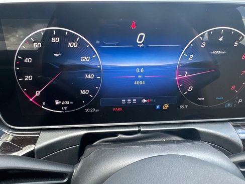 Used 2026 Mercedes-Benz C 300 4MATIC Sedan image 9