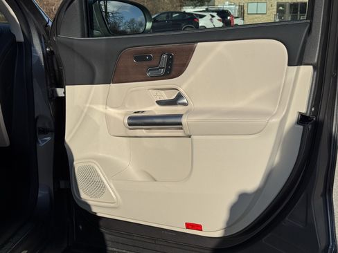 Used 2023 Mercedes-Benz GLA 250 4MATIC image 36