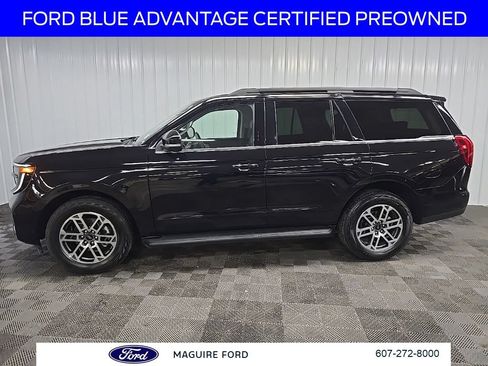 Certified 2025 Ford Expedition Active AWD/4WD image 6