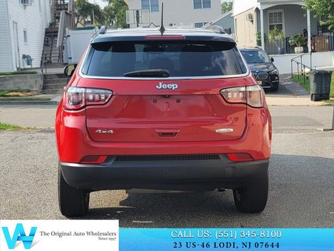 Used 2019 Jeep Compass Latitude w/ Popular Equipment Group AWD/4WD image 5