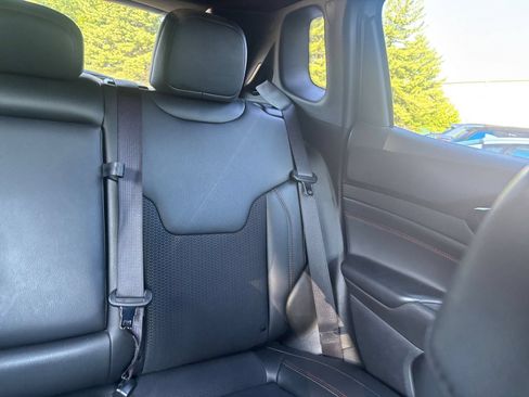 Used 2025 Jeep Compass Trailhawk AWD/4WD image 36
