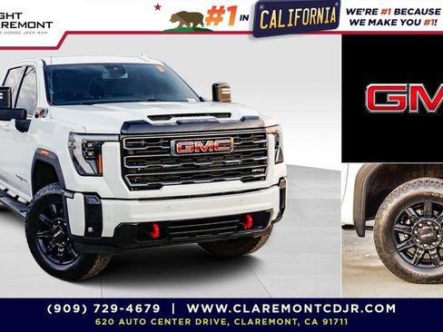 Used 2025 GMC Sierra 2500 AT4 image 1