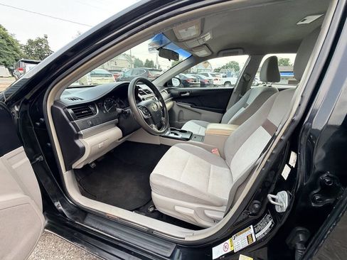 Used 2012 Toyota Camry LE FWD image 38