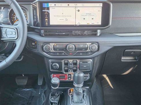 New 2026 Jeep Gladiator Rubicon image 12