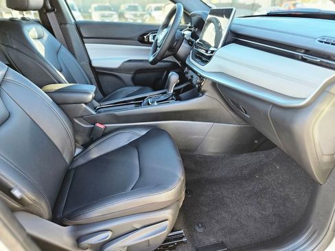 New 2026 Jeep Compass Limited image 8