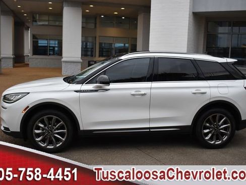 Used 2021 Lincoln Corsair FWD w/ Premium Package image 6