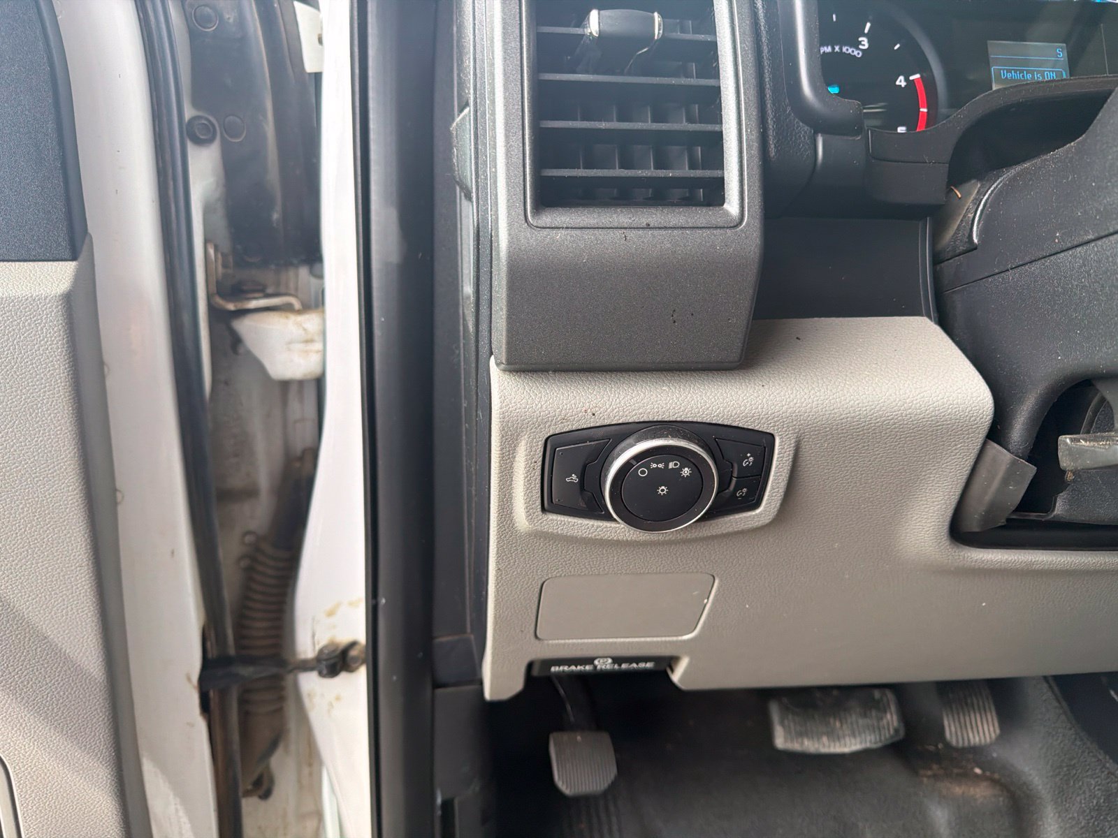 Used 2018 Ford F550 4x4 Regular Cab Super Duty image 5