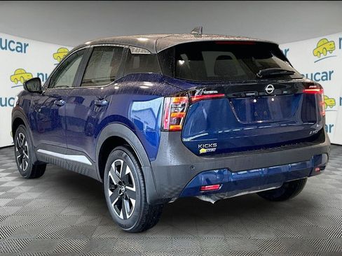 Used 2025 Nissan Kicks SV image 4