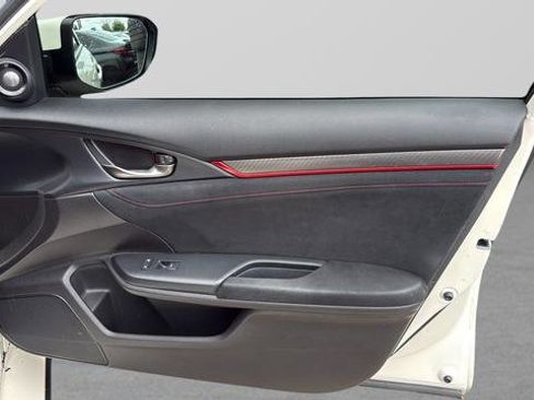 Used 2019 Honda Civic Type R image 22
