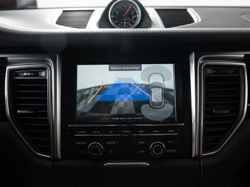 Used 2016 Porsche Macan S w/ Infotainment Package image 37