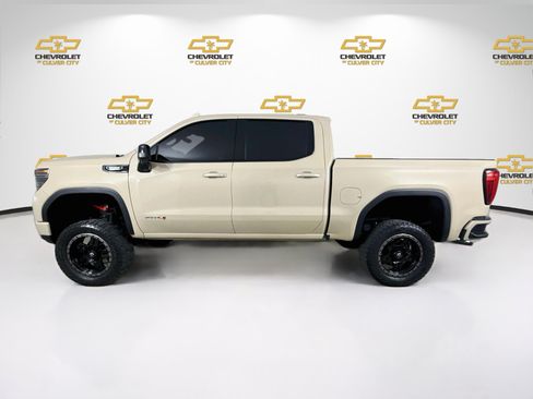 Used 2023 GMC Sierra 1500 AT4 w/ Technology Package AWD/4WD image 5