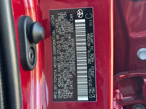 Used 2025 Toyota Corolla SE image 31