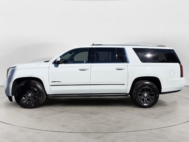Used 2020 GMC Yukon XL Denali w/ Denali Premium Package AWD/4WD image 8