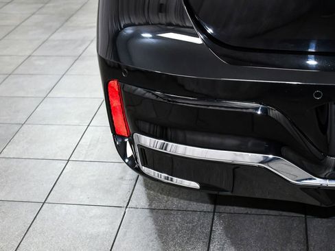 Used 2024 BMW i7 M70 w/ Executive Package AWD/4WD image 86