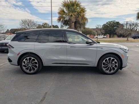 New 2026 Lincoln Nautilus Reserve image 3