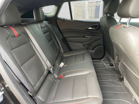 Used 2024 Chevrolet Trax RS w/ Sunroof Package FWD image 14