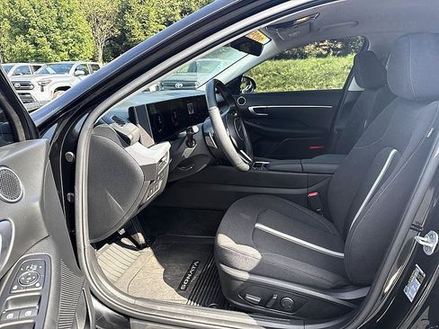Used 2025 Hyundai Sonata SEL FWD image 11