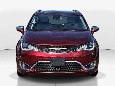 Used 2020 Chrysler Pacifica Limited image 11