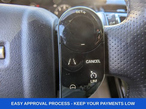 Used 2018 Land Rover Range Rover Velar R-Dynamic SE image 38